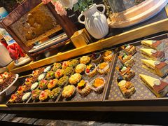 -雍容荟帝王蟹活龙虾展台自助(IFS黑金店)
