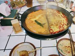 -巴卤社老火锅(财富店)
