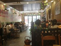 大堂-地锅公社·现炒地锅鸡·地锅鱼·夜宵(罗锦路店)