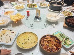 -土砂锅生态山庄·非遗砂锅雅鱼