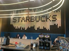 -星巴克臻选(上海虹桥新天地三店)