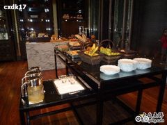 bread-section-of-th-上海柏悦酒店