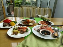 -两咖啡自助餐厅(静安香格里拉酒店)