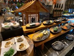 -广州万富希尔顿酒店·感趣自助餐厅·金秋蟹宴生蚝海鲜刺身