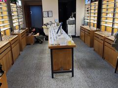 -优医视平价眼镜超市蔡司依视路折扣(小马厂店)