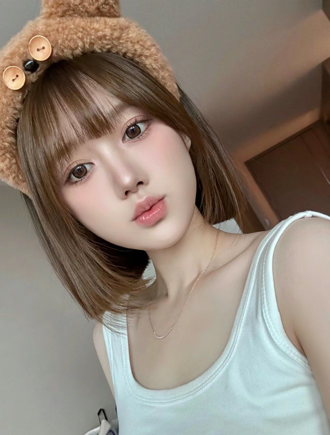 短发齐刘海儿就是圆脸标配