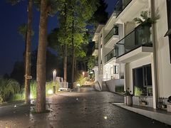 -华凌山庄·隐湖栖