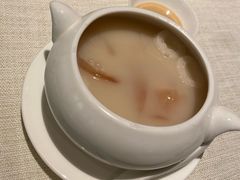 鲨鱼骨炖花胶汤-御宝轩(益丰·外滩源店)