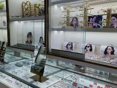 -翰佐蔡司小乐圆·依视路星趣控·暴龙眼镜折扣店