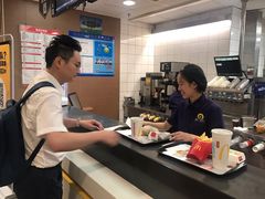 -麦当劳(轻轨曹杨路店)