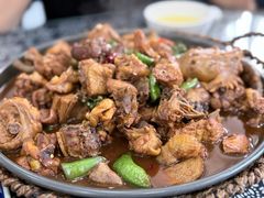 -八两八金·莱芜特色炒鸡(市南漳浦路店)