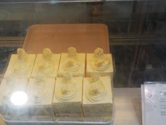 奶油小方蛋糕-上海哈尔滨食品厂(淮海中路店)