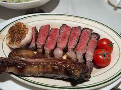 -MONICH牛排融合餐厅(和义大道购物中心店)