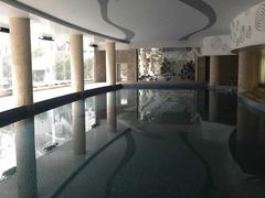 -格易美游泳馆健身房(新昆仑店)