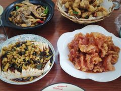 -胡子饮食店