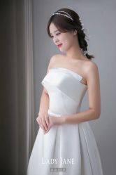 -Lady  Jane高端婚纱礼服馆