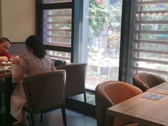 靠窗位-豪客来牛排(重庆三峡广场步行街1704店)