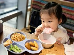 -蜜桃餐厅·伴山(湖滨商业街店)