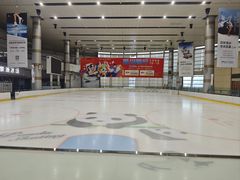 -成都冰纷万象滑冰场