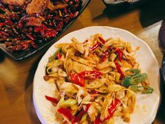 -隔壁老王·家常云南菜(花巷店)