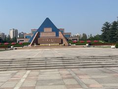 -上海市龙华烈士陵园