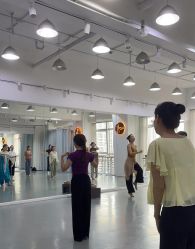 -深舞形体民族舞蹈工作室