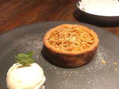 苹果派-Carbon莫卡哆·意大利复古集市餐厅(杭州大厦店)
