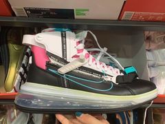 -NIKE上海青浦优选体验店
