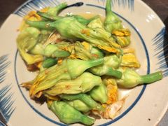 炒南瓜花-Cuc Gach Quan Restaurant