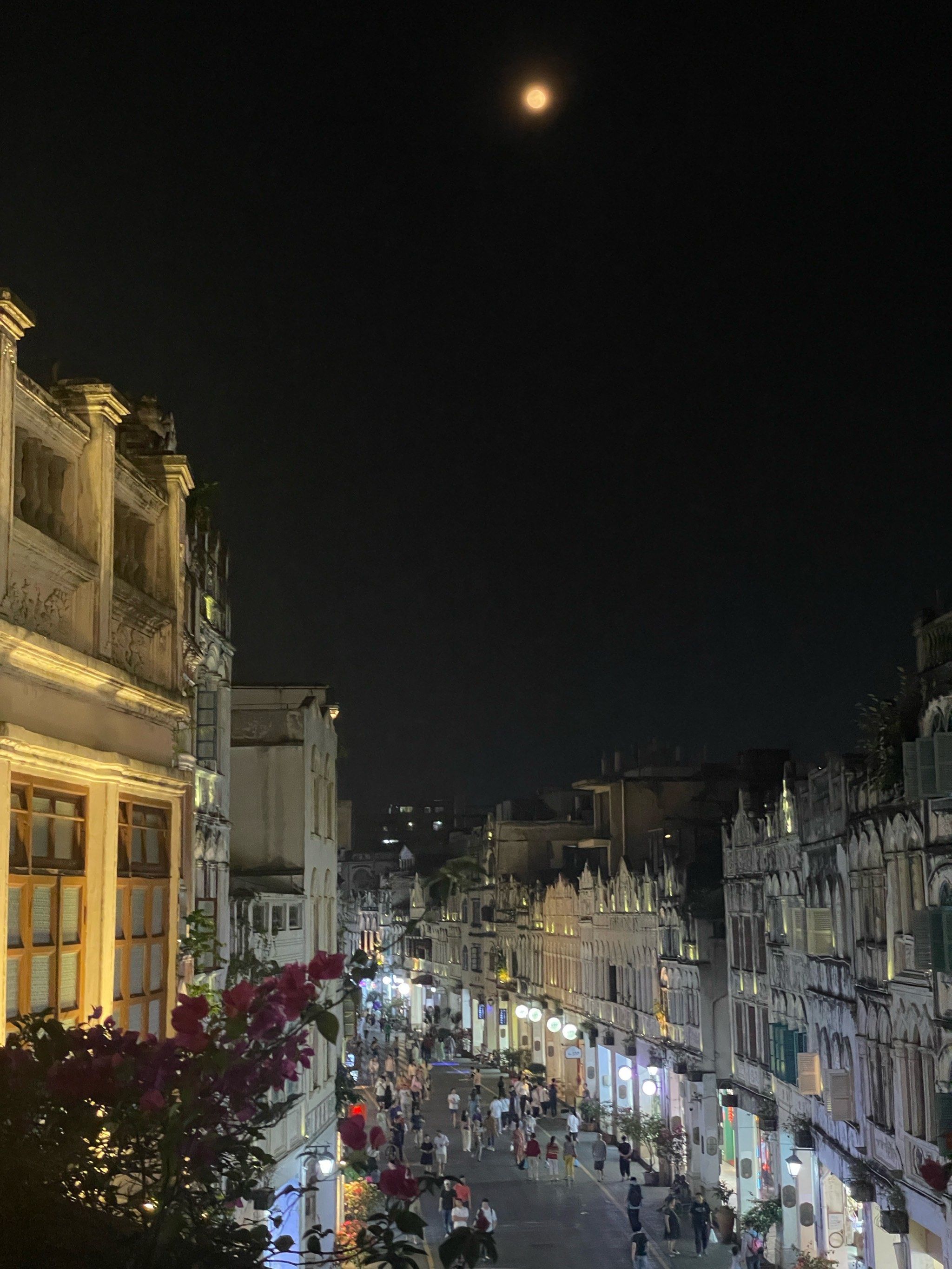骑楼老街的夜晚