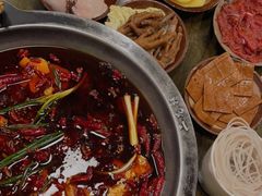 -黄潇洒老火锅(九眼桥宏济巷店)