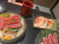-山川小町·极番烧肉(新地假日广场店)