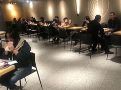 大堂-麦当劳(中山公园龙之梦店)