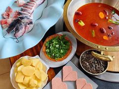 -老刘生态大鱼坊铁锅炖鱼(赛马场店)