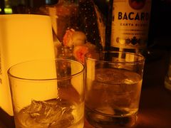 -FOUR PLAY BAR