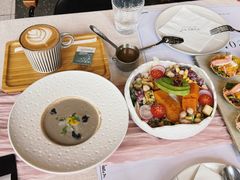 蜂蜜南瓜牛油果沙拉-咖梦餐厅 COMENG RESTAURANT