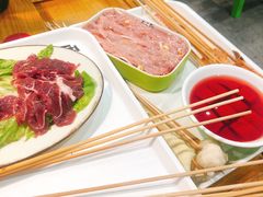 -两三事小郡肝串串香火锅(桂庙店)