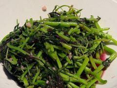 -头上红煨盐鸡乡村食府