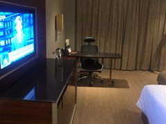 -武汉光谷广场杨家湾地铁站怡程酒店