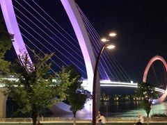 -南京眼步行桥