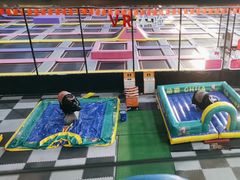 -嘿哟动霸CHUA·新潮玩运动娱乐中心·蹦床滑冰团建乐园