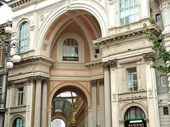 -埃马努埃莱二世拱廊