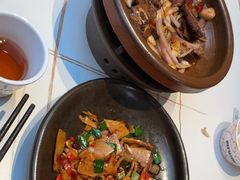 -阿瓦山寨·湘菜现炒·剁椒鱼头王(咸阳总店)