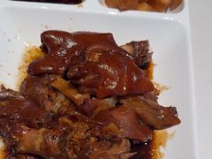 -老周家酱卤猪蹄私房菜(克拉玛依西街店)