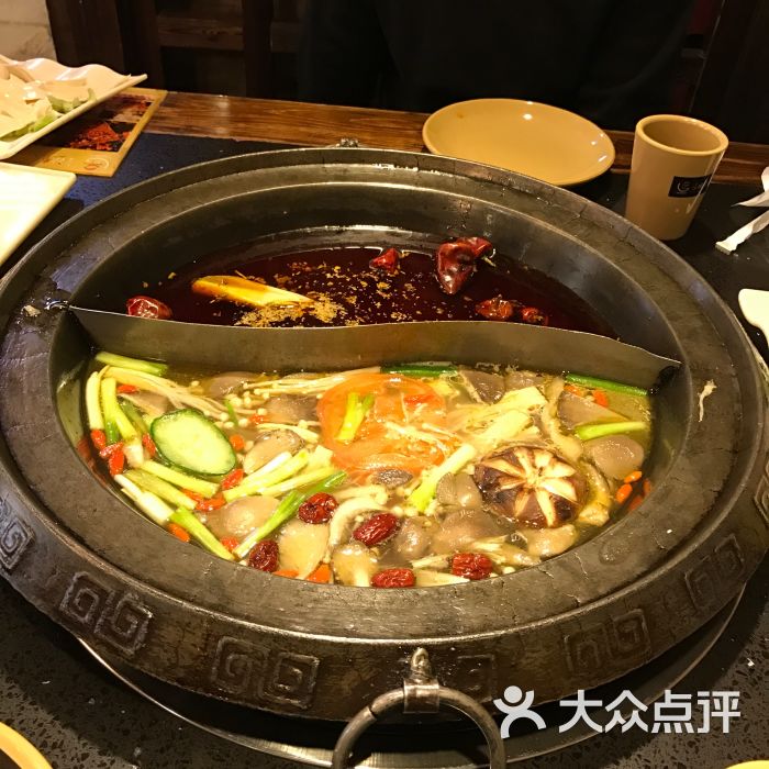 唇辣号重庆老火锅(六道口店)图片 - 第1张