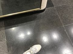 -URBAN REVIVO(济南世茂广场店)