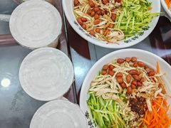 -牛一嘴·兰州牛肉面·大盘鸡(财富中心店)