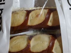 现熬蓝莓芝士碱水棒-PAOPAO Bakery&Café(港汇店)