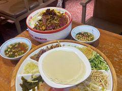 -怪噜范·老贵阳街头名小吃(鸿通城店)