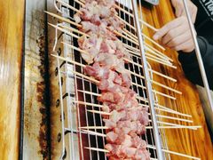 -哈尔滨小酒馆·鲜肉现穿自助烧烤(康新花园店)